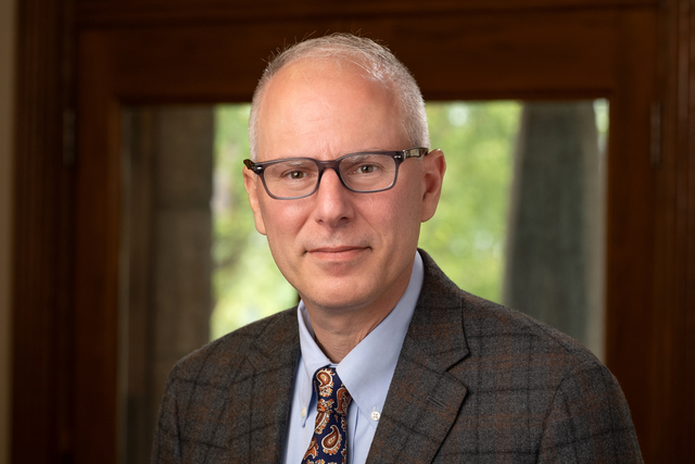 Photo of Dr. Scott Miller
