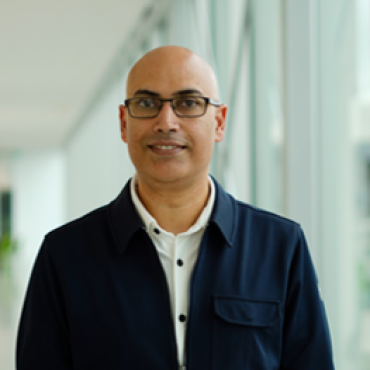 Photo of Dr. Rawi Ramautar