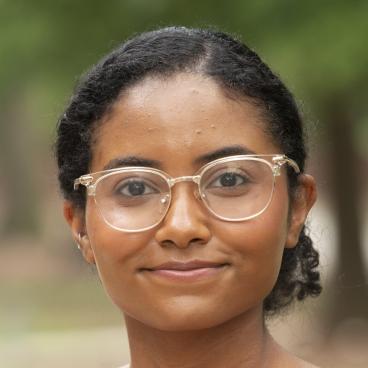 Photo of Clara Tavarez
