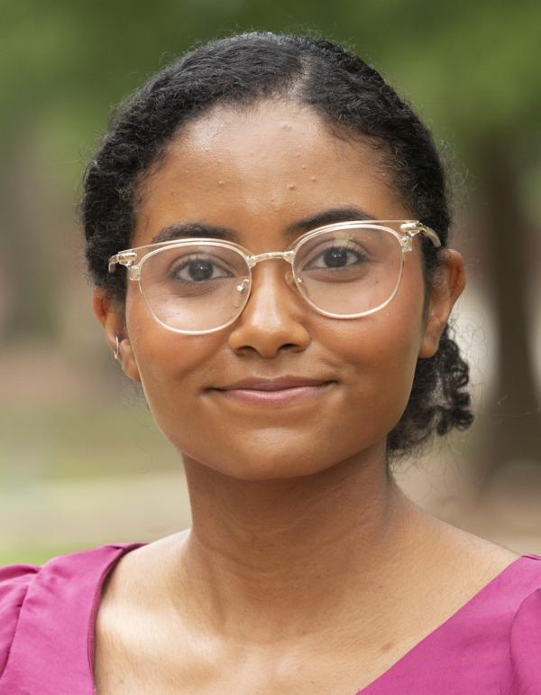Photo of Clara Tavarez