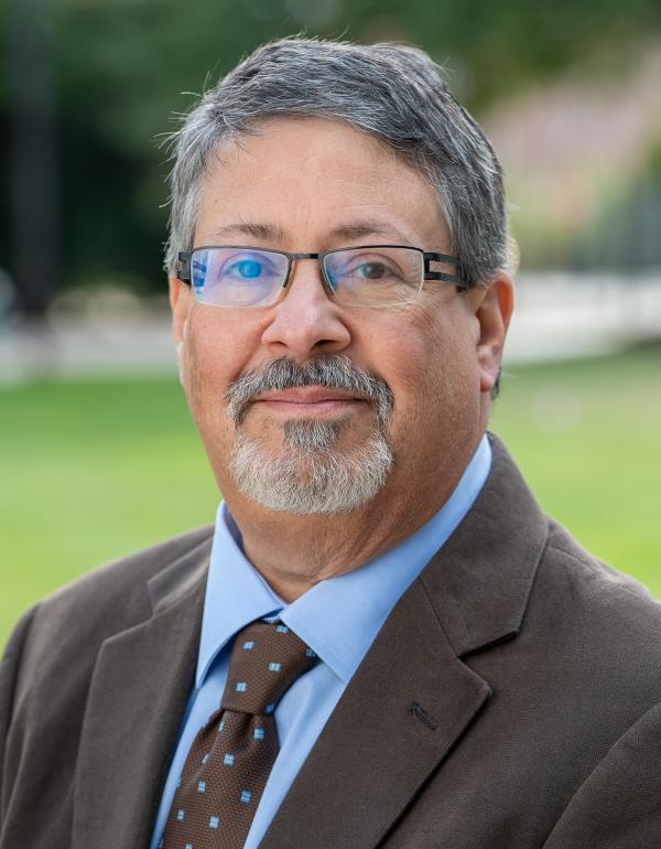 Lyle Isaacs headshot