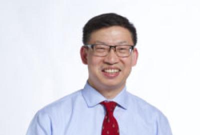 Lai-Xi Wang headshot