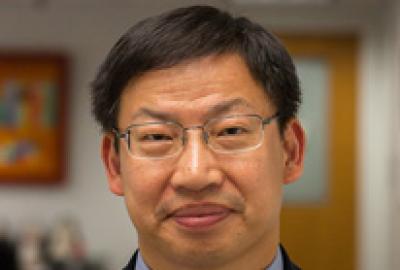 Lai-Xi Wang headshot
