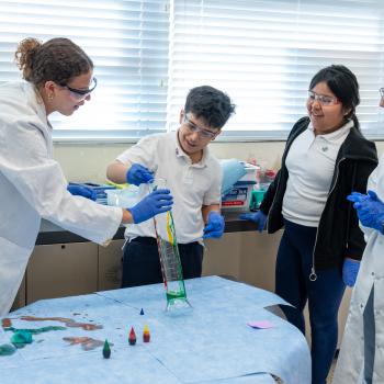 UMD students visit Langley Park Elementary for a chemistry outreach event