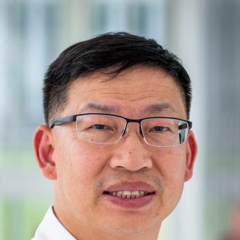 Lai-Xi Wang headshot